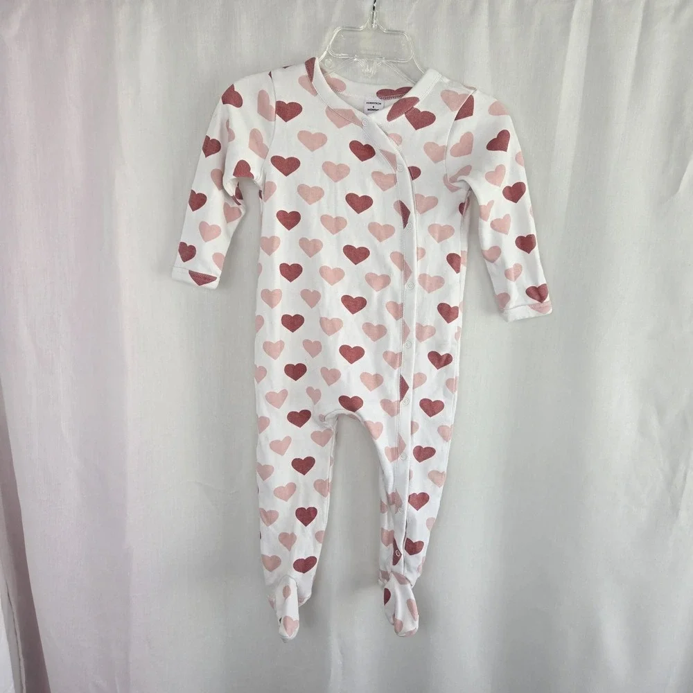 Nordstrom Baby Sweet Heart Footed Pajamas One Piece Size 9M Cotton Snap Front